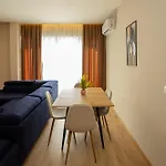 Infinity Apartment *