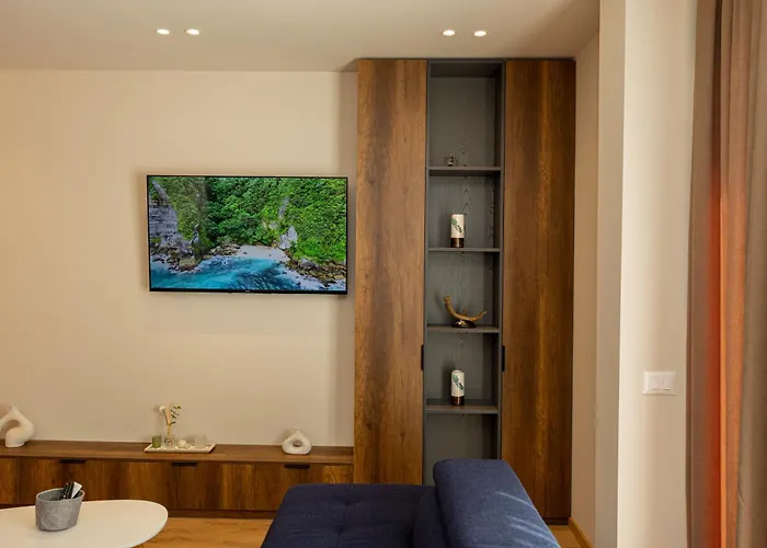 Infinity Тирана